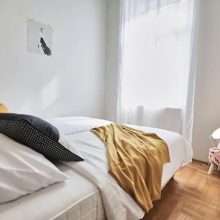 Unwind In Style W Sauna Dsgn 2Br Home Budapeşte Dış mekan fotoğraf