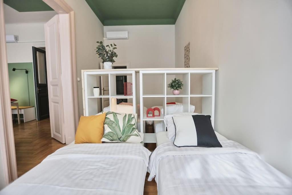 Unwind In Style W Sauna Dsgn 2Br Home Budapeşte Dış mekan fotoğraf