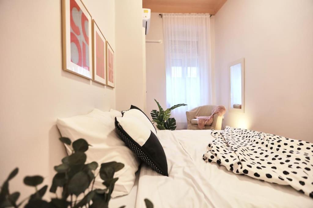 Unwind In Style W Sauna Dsgn 2Br Home Budapeşte Dış mekan fotoğraf