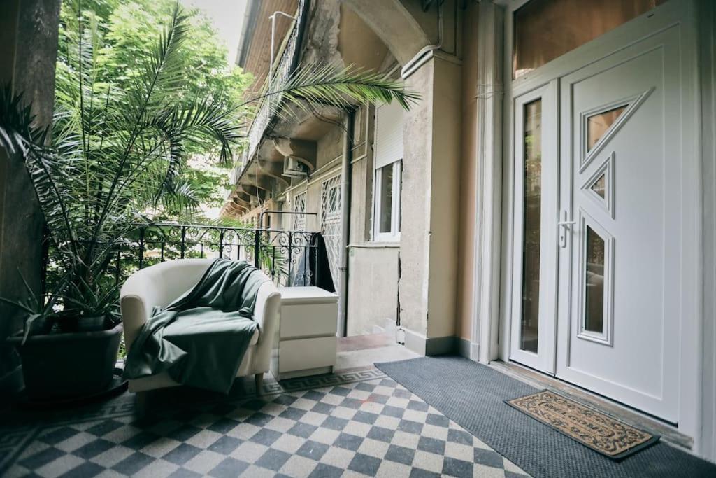 Unwind In Style W Sauna Dsgn 2Br Home Budapeşte Dış mekan fotoğraf