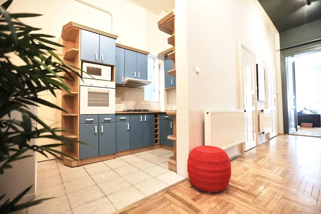 Unwind In Style W Sauna Dsgn 2Br Home Budapeşte Dış mekan fotoğraf