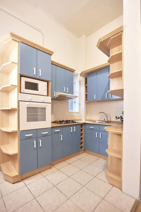 Unwind In Style W Sauna Dsgn 2Br Home Budapeşte Dış mekan fotoğraf