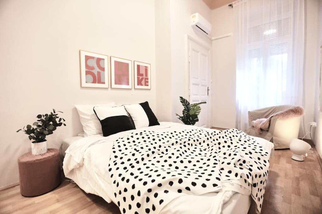Unwind In Style W Sauna Dsgn 2Br Home Budapeşte Dış mekan fotoğraf