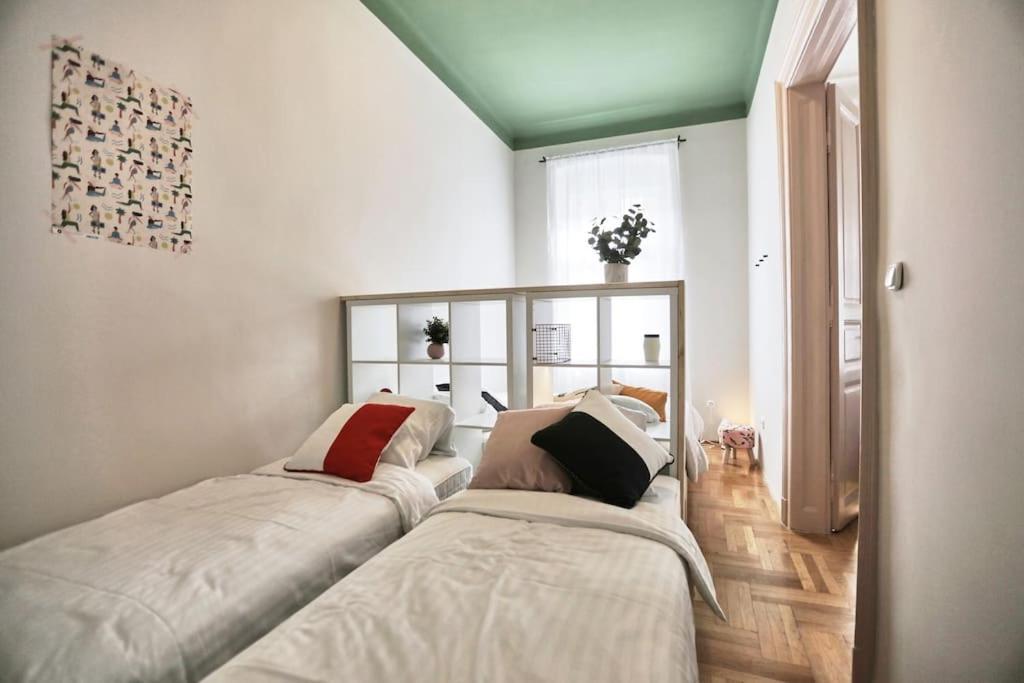 Unwind In Style W Sauna Dsgn 2Br Home Budapeşte Dış mekan fotoğraf