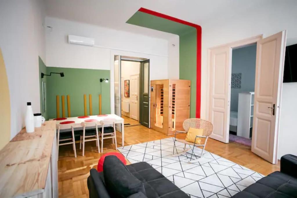 Unwind In Style W Sauna Dsgn 2Br Home Budapeşte Dış mekan fotoğraf